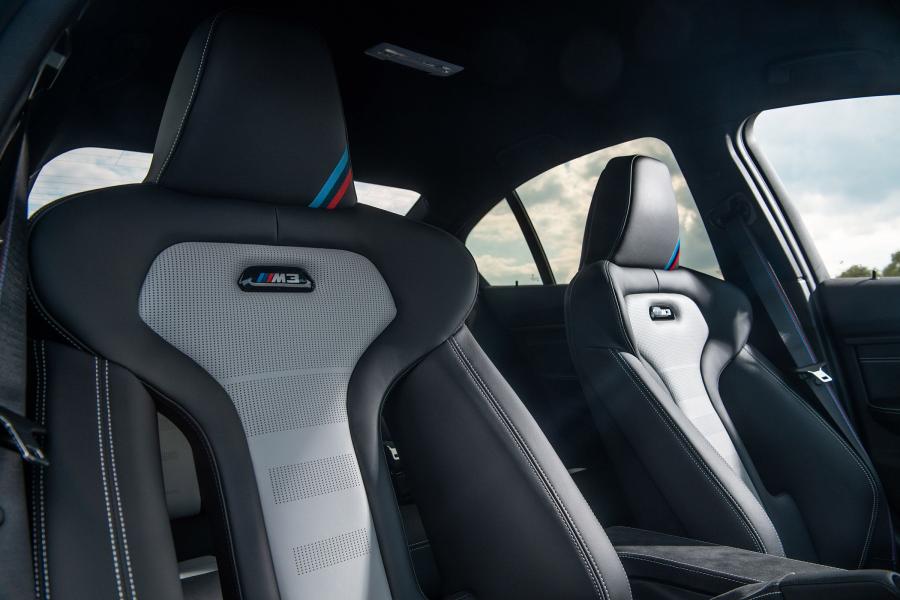 Интерьер BMW M3 CS (F80) 2018 года  (UK) (фото 29 из 30)
